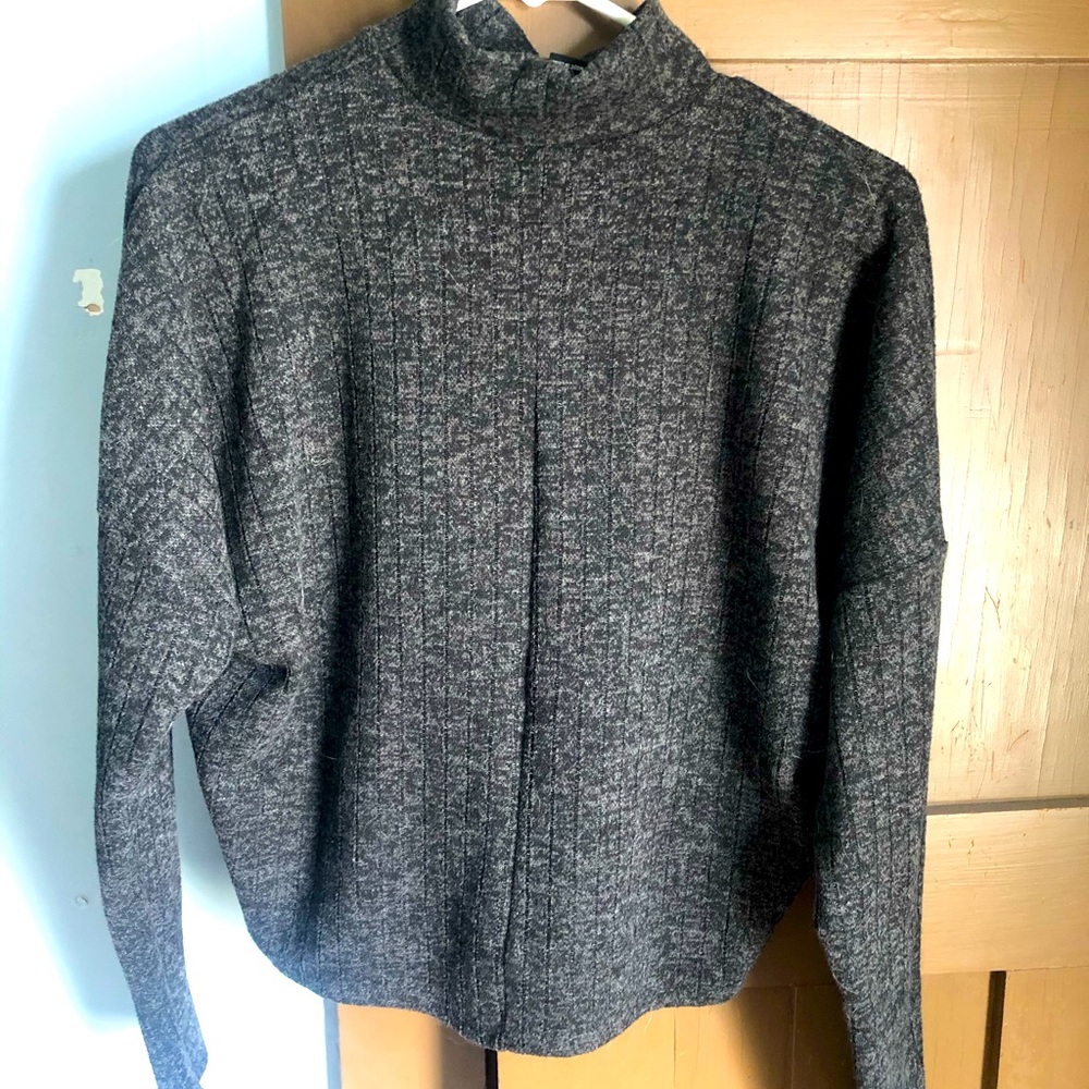 Forever 21 Grey Crop Top Sweater